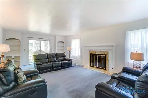 600 Sutton Pl, Findlay, OH 45840 photo 3