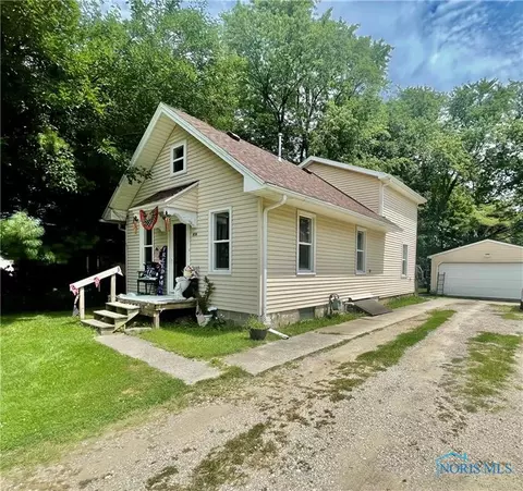 959 Patchen Rd, Oregon, OH 43616