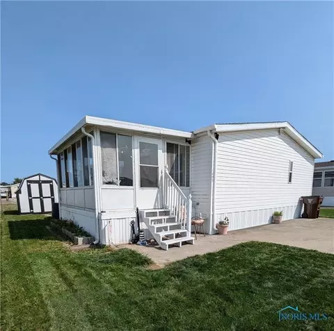 1683 Dakota Pl, Defiance, OH 43512