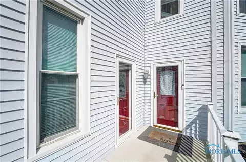 298 E Main St, Mccomb, OH 45858 photo 6