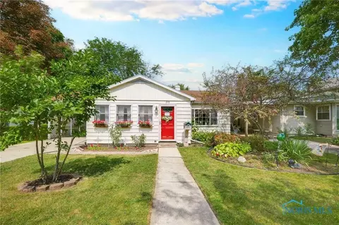 315 E Union St, Walbridge, OH 43465