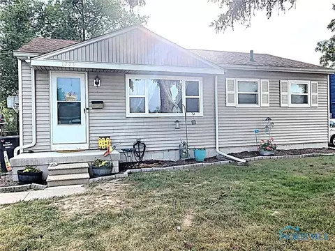 1229 Richland St, Maumee, OH 43537