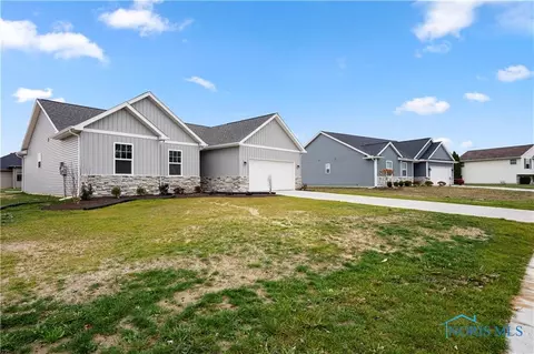 109 Ashberry Way, Swanton, OH 43558