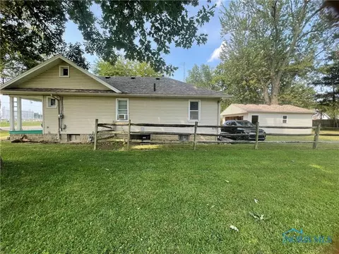 2317 Pickle Rd, Oregon, OH 43616 photo 5