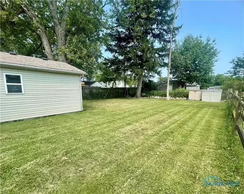 2317 Pickle Rd, Oregon, OH 43616 photo 12