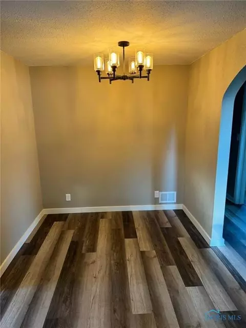 404 E Perry St, Bryan, OH 43506 photo 8