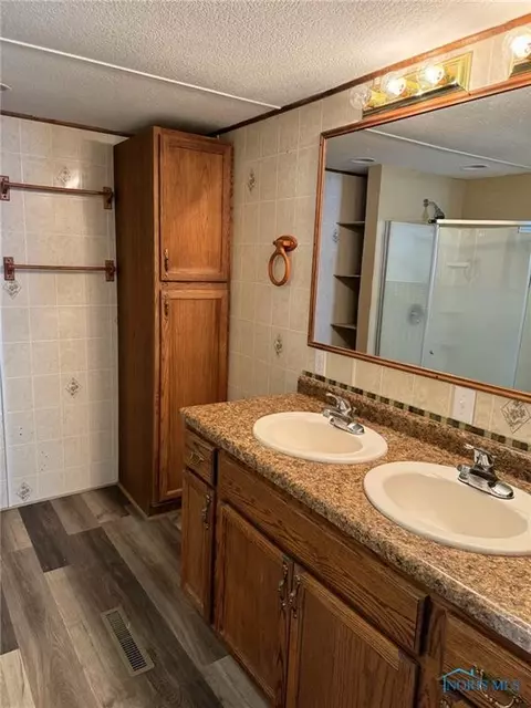 404 E Perry St, Bryan, OH 43506 photo 14