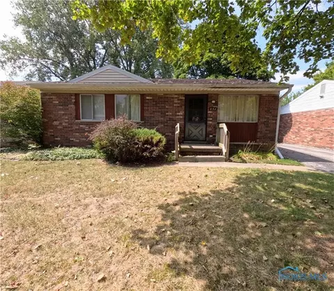 852 Butterfield Dr, Toledo, OH 43615