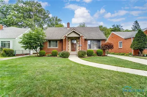 2614 Castleton Ave, Toledo, OH 43613