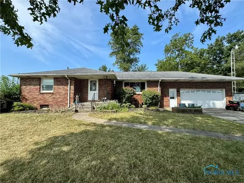 5555 Leatherwood Rd, Lima, OH 45807
