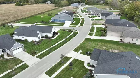 4455 Post Office Cir, Maumee, OH 43537