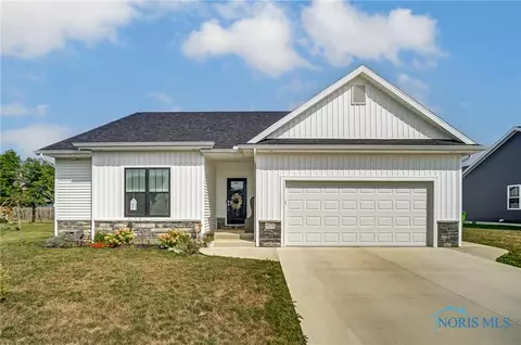 9275 Shaffer St, Findlay, OH 45840
