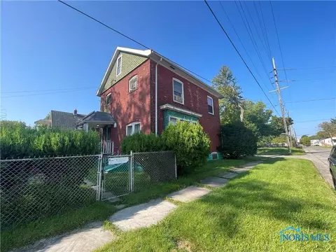 1026 Marmion Ave, Toledo, OH 43607 photo 3