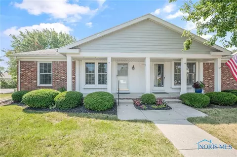 15 New England Ln, Perrysburg, OH 43551
