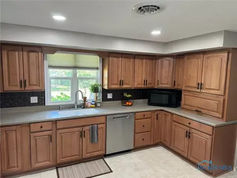 1109 Westfield Ave, Bryan, OH 43506 photo 9