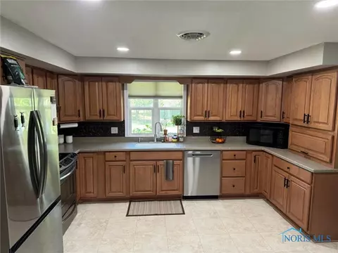 1109 Westfield Ave, Bryan, OH 43506 photo 7