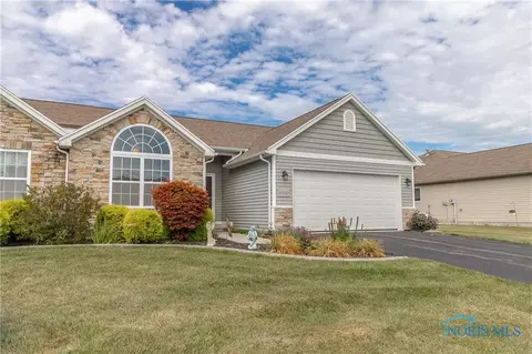 8420 Birchwood Ln, Northwood, OH 43619