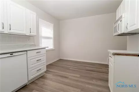 910 Moran Ave, Toledo, OH 43607 photo 13