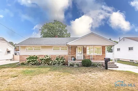 5062 Fern Dr, Toledo, OH 43613