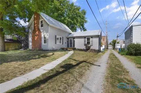 106 E Dixon St, Forest, OH 45843