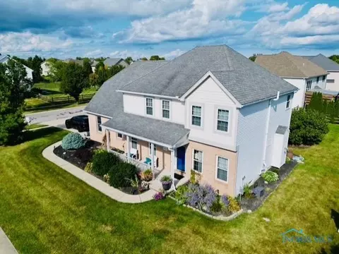 8841 Jimson Ct, Sylvania, OH 43560