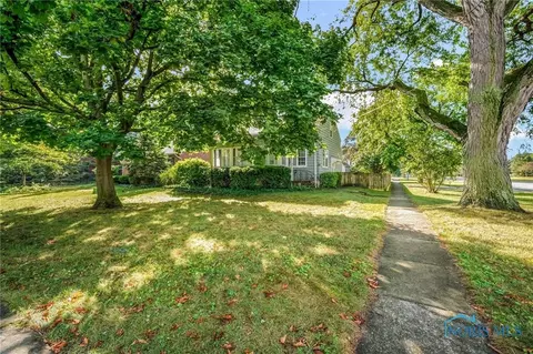 304 E 7th St, Perrysburg, OH 43551