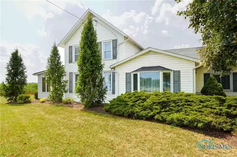858 County Road 260 County Rd, Clyde, OH 43410