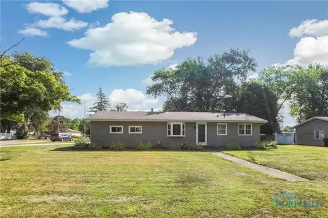 805 Favony Ave, Holland, OH 43528