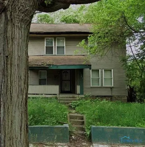2541 Lawrence Ave, Toledo, OH 43610