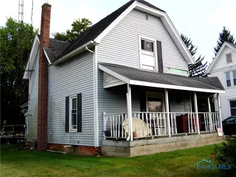 408 N Liberty St, West Unity, OH 43570 photo 2