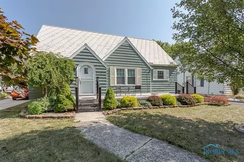 418 Erie St, Woodville, OH 43469