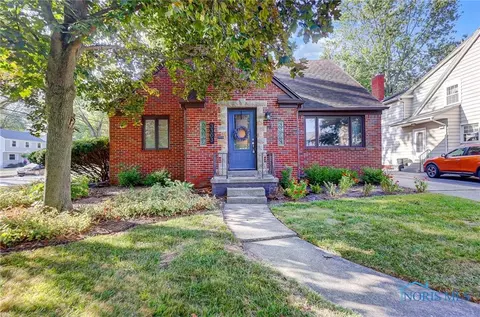 3303 Kirkwall Rd, Toledo, OH 43606
