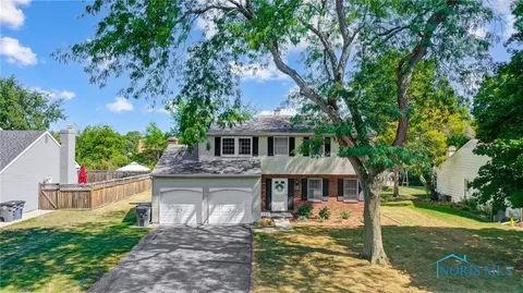 151 Mallard Rd, Perrysburg, OH 43551