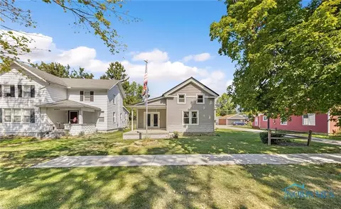 24352 W 2nd St, Grand Rapids, OH 43522