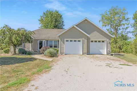 1330 S Pheasant Dr, Port Clinton, OH 43452