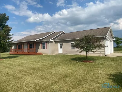 136 County Road 11, Napoleon, OH 43545