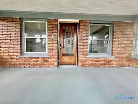 428 Elder Dr, Toledo, OH 43608 photo 2