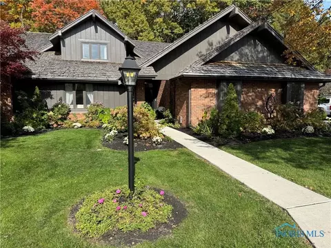 29678 Chatham Way, Perrysburg, OH 43551