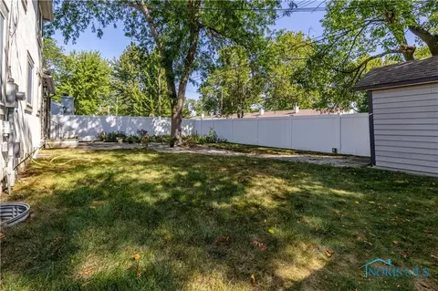 906 Phillips St, Maumee, OH 43537 photo 49
