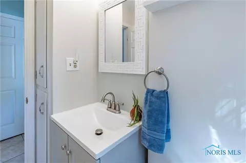 906 Phillips St, Maumee, OH 43537 photo 26