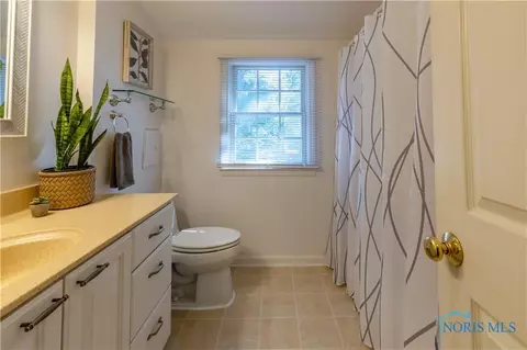906 Phillips St, Maumee, OH 43537 photo 33