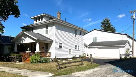 217 S 8th St, Upper Sandusky, OH 43351