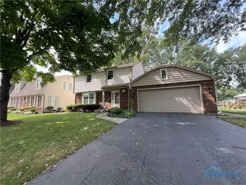 6045 Brainard Dr, Sylvania, OH 43560