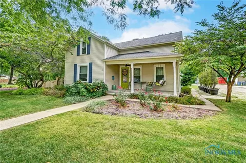 518 Louisiana Ave, Perrysburg, OH 43551