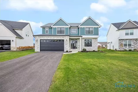 6019 Walnut Springs Blvd, Sylvania, OH 43560