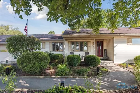 715 E Leggett St, Wauseon, OH 43567 photo 4