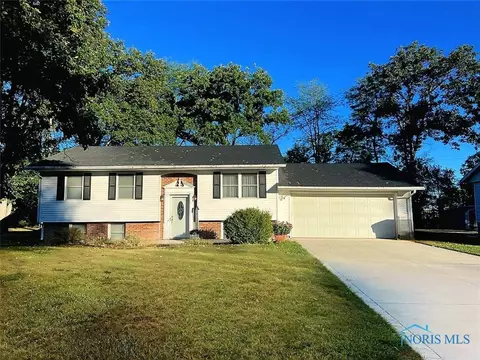 1708 Terrawenda Dr, Defiance, OH 43512
