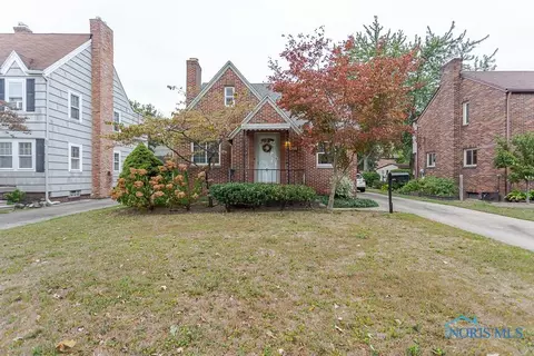 3259 Wendover Dr, Toledo, OH 43606