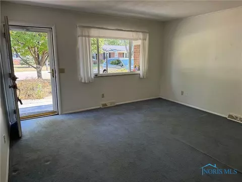 849 E Graceway Dr, Napoleon, OH 43545 photo 4