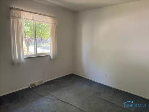 849 E Graceway Dr, Napoleon, OH 43545 photo 5
